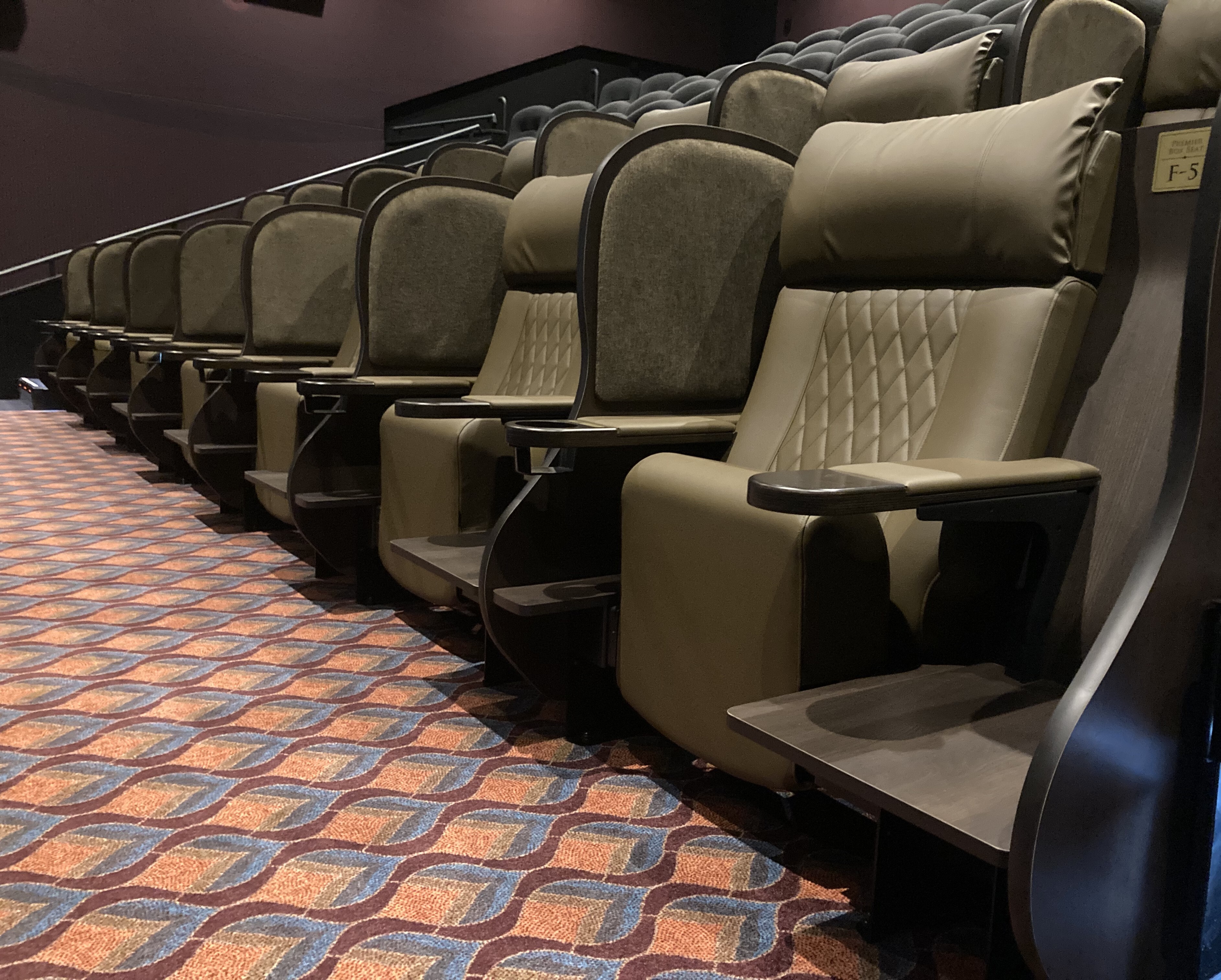 �v���~�A �{�b�N�X �V�[�g